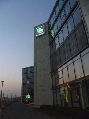 Energiebau, Köln | Spanntuchanlage 3,0 x 3,0 m mit LED-Ausleuchtung
