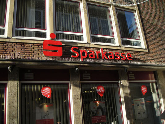 Sparkasse Düsseldorf | Ausführung der Werbeanlagen gemäß dem CI des Sparkassen Verlages