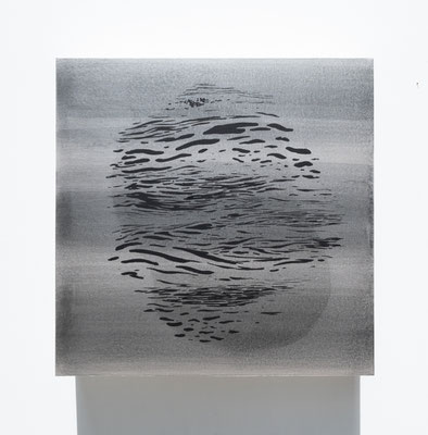 empty #80 / 2023 year / cloth, mineral pigment, nikawa, Chinese ink, acrylic pigment / H53.2 × W53.2 × D10.1 cm