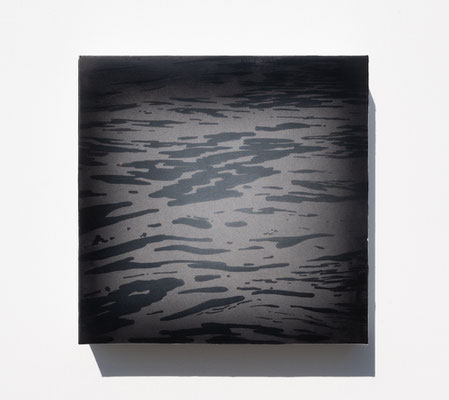 Photography #7 (empty #78) / 2023 year / wood panel, cloth, acrylic pigment, urethane clear / H18 × W18 × D5 cm / Private collection