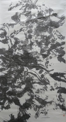 From the serie "Snowmountains" N° 12 by Ji Xu ink on papier scrolling 255x110cm  5,000.00€