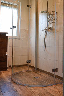 Fliesen und Fliesenarbeiten für Bad, Küche und Wohnbereich - Fliesen