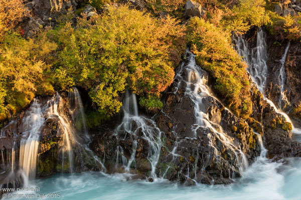 2015: Hraunfossar - IJsland