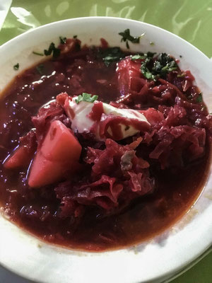 Borscht - die berühmte Rote Beete Suppe