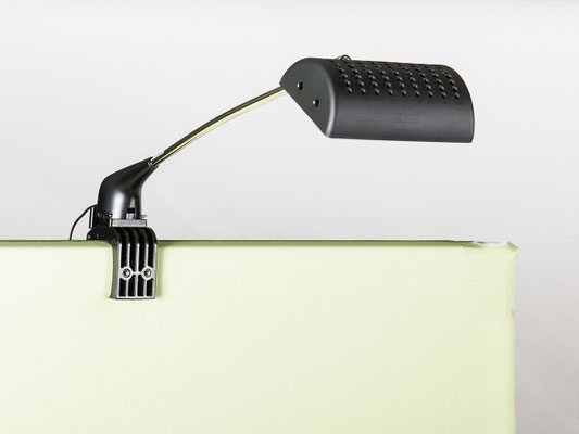 GRAND FABRIC Messewandsystem, Beleuchtung anklemmen