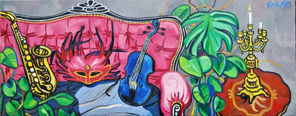 Garser Wein 2016 - Sekt  - "Desdemona". "Florales Interieur mit Karnevalsmaske und blauer Geige auf rosa Sofa", Öl auf Leinwand, 50x150cm, 2016