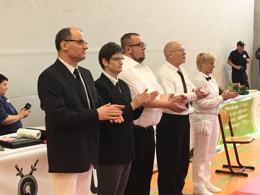 Ein herzlicher Dank gebührt dem Kampfrichterkollegium unter Weltkampfrichterin Elke Nowack aus Cottbus