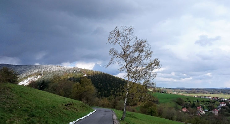 Der Winter zog sich in raue Berge zurück