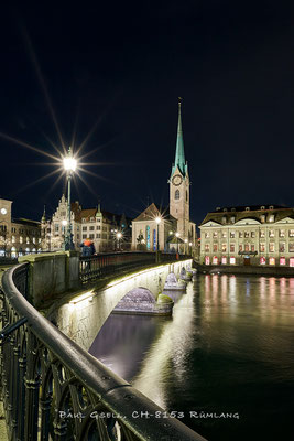 Zürich Münsterbrücke und Kirche Fraumünster bei Nacht - #3879