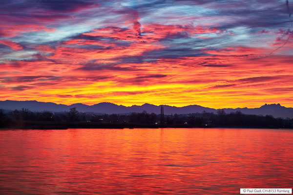 Morgenrot über Greifensee