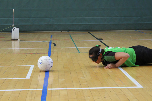 Ruth holt sich den Ball innerhalb der 8 Sekunden