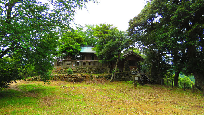 本丸にある神社