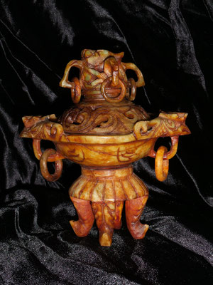 Chinese incense burner carved stone / Incensario chino de piedra tallada
