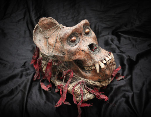 Voodoo Skull / Cráneo Ngi or Gorilla (BULU / BOULOU)