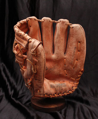 Antiguo guante de béisbol / 60s / Old baseball glove