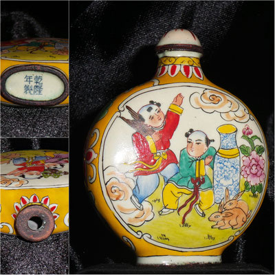 Snuff bottle de cobre con pintura porcelánica 