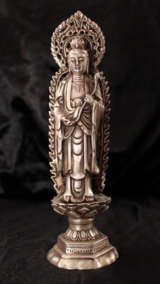 Preciosa Kwan-yin en plata tibetana