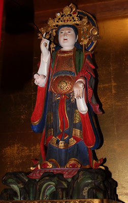 三ッ屋通妙庵から善妙寺へ移った摩耶夫人像、寺を訪れても見れる機会は少ない。