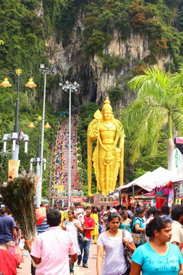 Batu Caves während des Hindu-Festes Thaipusam