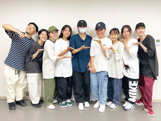 HIPHOPクラスにも所属をしてくれているスズが土曜日R&Bクラスにも入会をしてくれました♪