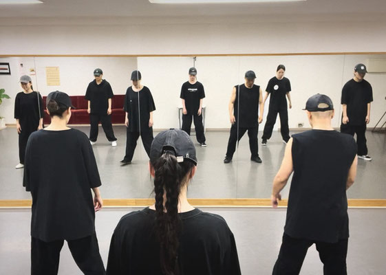 こちらは千葉ストリートダンススクール Beat squadの、西千葉スタジオ・土曜日20時HIPHOPクラス♪