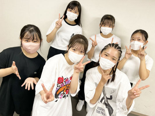 先日の西千葉スタジオ・月曜日クラスに、受験勉強に専念していたユメが復帰してくれました、嬉しかったです♪
