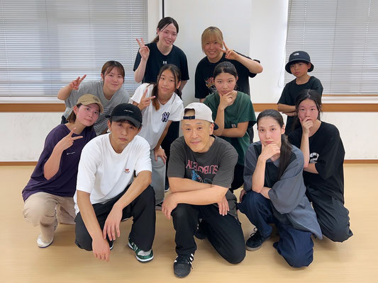 千葉ダンススクール Beat squadの単独ダンス発表会「SHINING」でのオープニングアクトの振り付け＆構成入れをおこないました♪