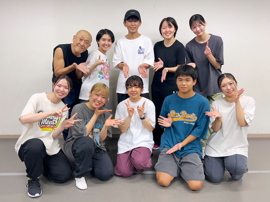 とっても嬉しい事に、先日、千葉ダンススクール Beat squadのR&Bクラスにハルナちゃんが入会してくれました♪