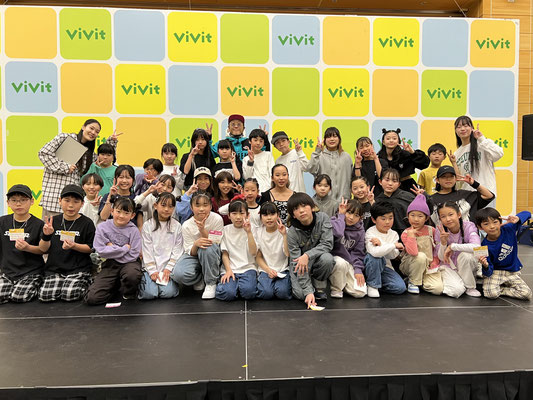 先日、vivit南船橋で開催されたイベント「こども夢の商店街」に、若葉区キッズクラス、稲毛区キッズクラスでダンスショー出演してきました♪