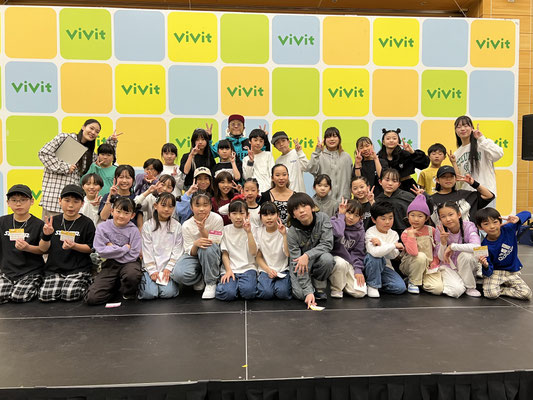 先日、vivit南船橋で開催されたイベント「こども夢の商店街」に、若葉区キッズクラス、稲毛区キッズクラスでダンスショー出演してきました♪