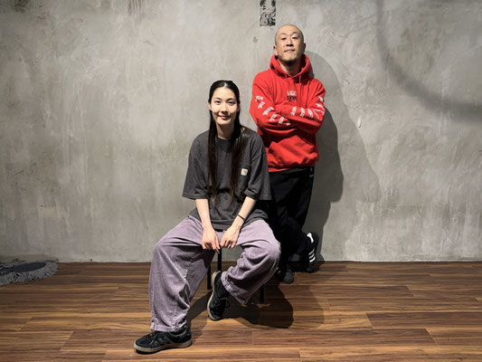 先日、千葉ダンススクール Beat squadのインストラクターであり、TADAのバディとも言うべき相棒・EMUと深夜練習に入りました♪
