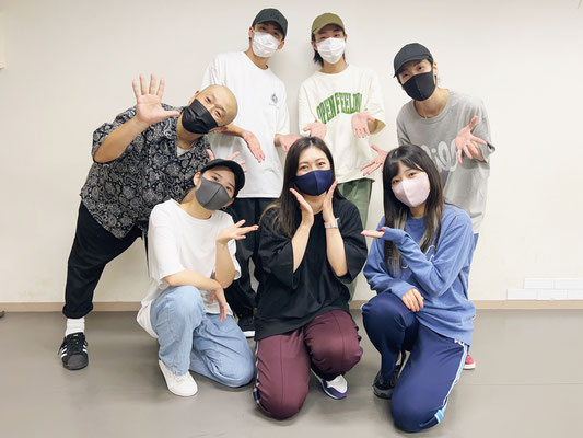 西千葉スタジオの土曜日18:30～のR&Bクラス、20:00～のHIPHOP入門クラスの2クラスにエミちゃんが入会してくれました♪