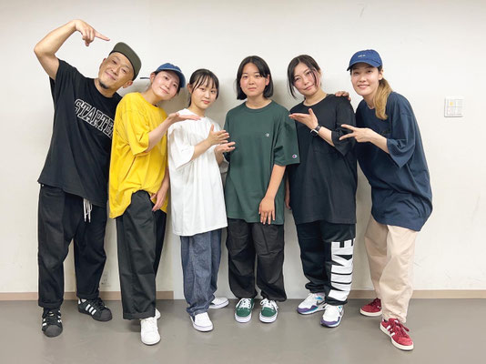 千葉スタジオの土曜日・R&Bクラス♪中学生で、オトハと同級生のお友達・リンマイちゃんが入会をしてくれました、嬉しい！♪