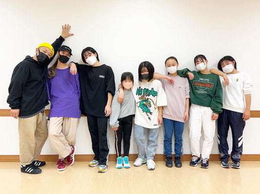 Beat squadの稲毛スタジオ・水曜日大人クラスも今年最後のレッスン♪1人1人が、それぞれ成長した素晴らしい1年でした♪皆、来年も宜しく♪