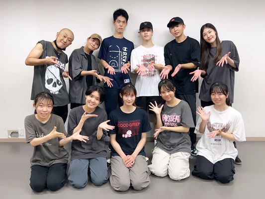 先日、千葉ダンススクール Beat squadの土曜日17時10分クラスにアンナちゃんが入会してくれました、凄く嬉しいです♪