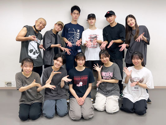 先日、千葉ダンススクール Beat squadの土曜日17時10分クラスにアンナちゃんが入会してくれました、凄く嬉しいです♪