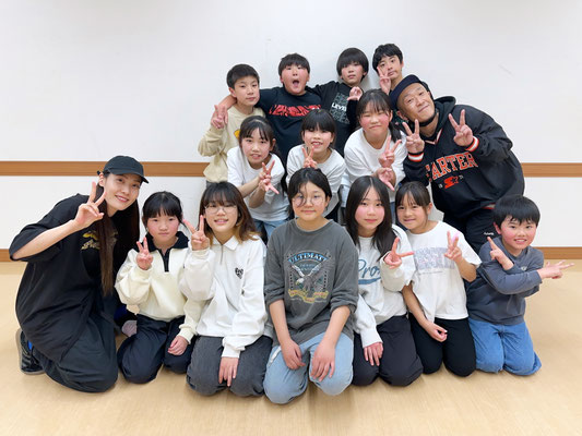 千葉ダンススクール Beat squadの、水曜日・稲毛キッズクラスに、スズとリオの友達・マリアが体験でダンスレッスンに参加してくれて、そのまま入会をしてくれました♪