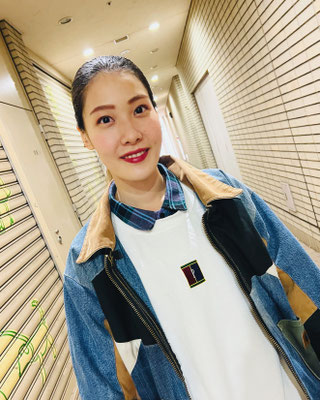 稲毛スタジオ・大人クラスのアシスタントインストラクターからメインインストラクターに昇格したEMU先生♪頑張ってきたね、本当におめでとう！！♪