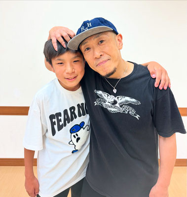 千葉ダンススクール Beat squadの水曜日・稲毛長沼キッズクラスのカナタと、レッスン後にダンス動画を撮影しました♪