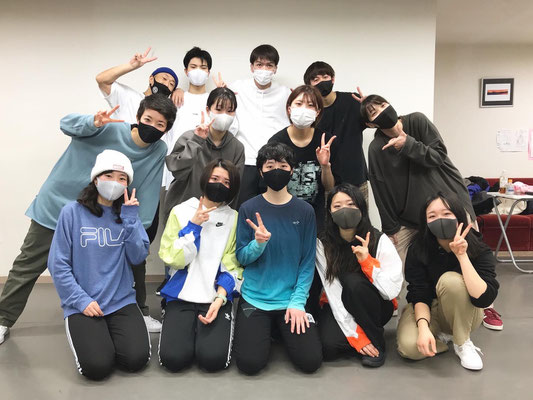 西千葉スタジオの土曜日20時入門クラス♪ほとんどの生徒さんがダンス初心者さんですが、皆本当に頑張り屋さんです♪