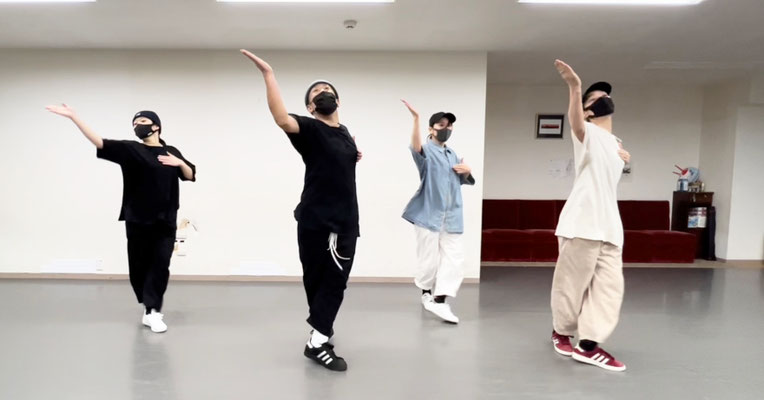 千葉ダンススクール Beat squadの西千葉スタジオ・土曜日R＆Bクラスのメンバーでダンスレッスン動画の撮影をしました♪