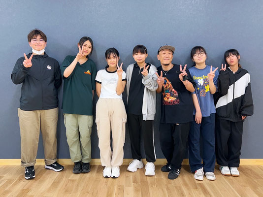 千葉ダンススクール Beat squadのインストラクター・TADAが務める、千葉市の高等学校でスタートしたダンス授業クラスでの1枚♪