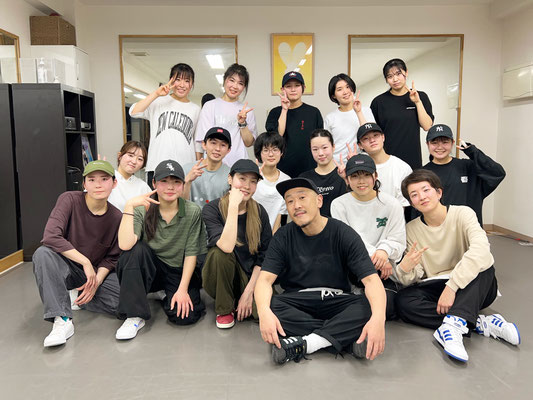 先日Beat squadの西千葉スタジオでおこなった、3月のショーに向けての合同リハーサル♪仲間とのヒップホップダンス、最高！♪