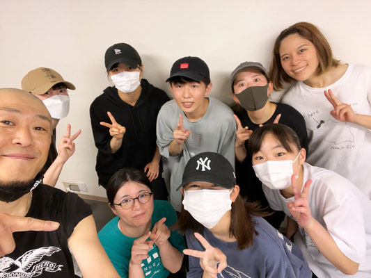 千葉ストリートダンススクール Beat squadの西千葉スタジオ・POPPIN & アニメーションクラスに体験で高校生のアヤカが参加してくれました♪