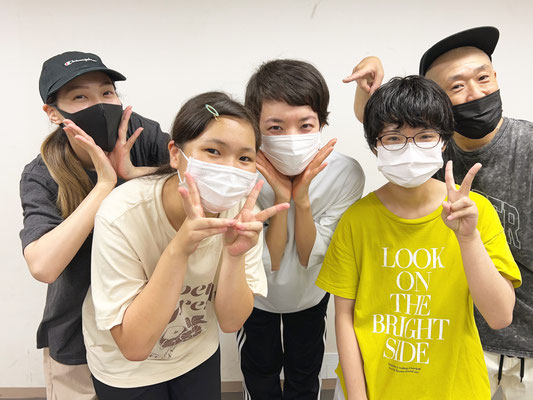 先月から母国に帰国していた、西千葉スタジオ・火曜日クラスのザリナが復帰してくれました、嬉しいです♪