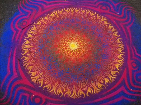 Pflastermalerei mit Kreiden, Mandala.
