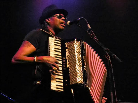 CJ CHENIER