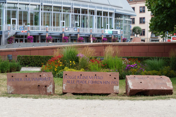 KAIROS - Steininstallation Riedingerwiese Aschaffenburg - Sandstein, Schiefer, 2022