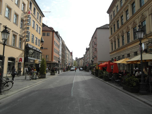 Sendlinger Straße Ecke Hackenstraße - Blick Richtung Sendlinger Tor - Juni 2011 