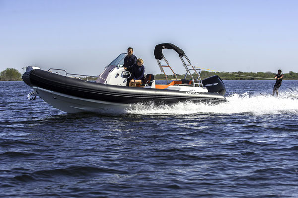 Zodiac Medline 6.8 RIB te koop for sale Rubberboot Holland Aalsmeer